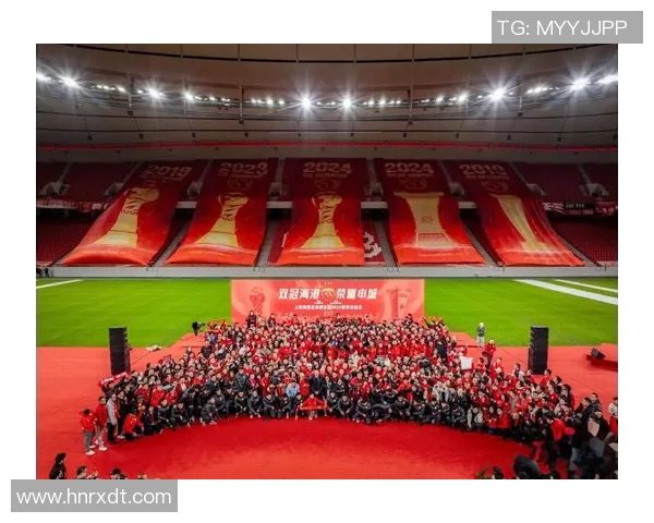 中超联赛新赛季前瞻各队备战情况分析及球星表现期待