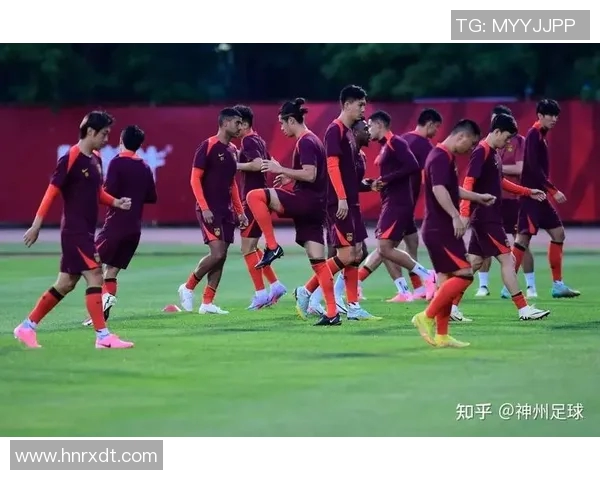 国足东亚杯首战迎来18岁小将首发CCTV5全程直播助力年轻力量